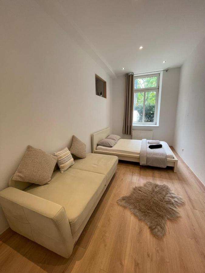 Cozy 8-Person Home In Vienna Located At Haberlgasse 82 N1 Ngoại thất bức ảnh