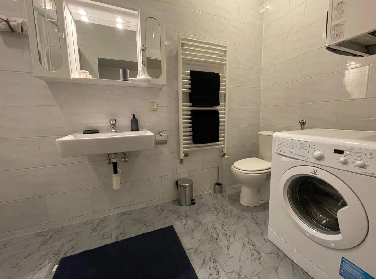 Cozy 8-Person Home In Vienna Located At Haberlgasse 82 N1 Ngoại thất bức ảnh