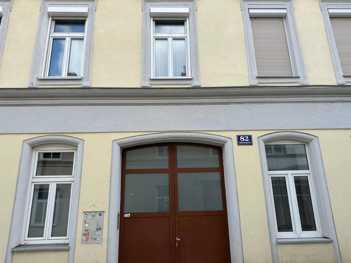 Cozy 8-Person Home In Vienna Located At Haberlgasse 82 N1 Ngoại thất bức ảnh